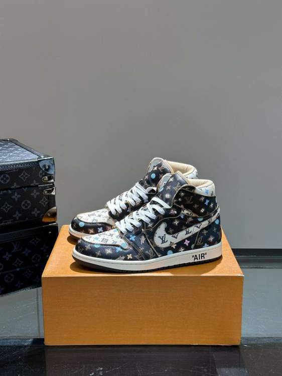Picture of Louis Vuitton Shoes _SKULVsz38-45jyh050113409